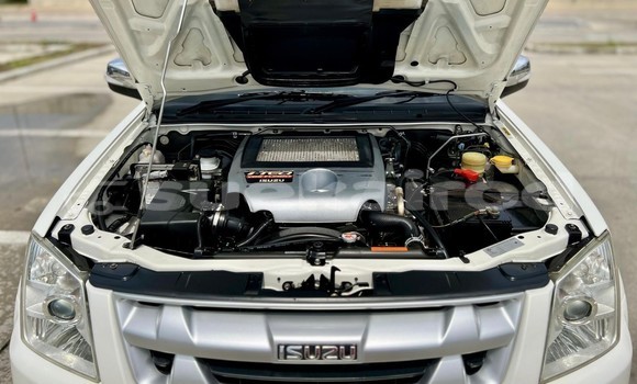 Buy Used Isuzu D–MAX White Car in Bangkok in Bangkok Buy Used Isuzu D–MAX White Car in Bangkok in Bangkok