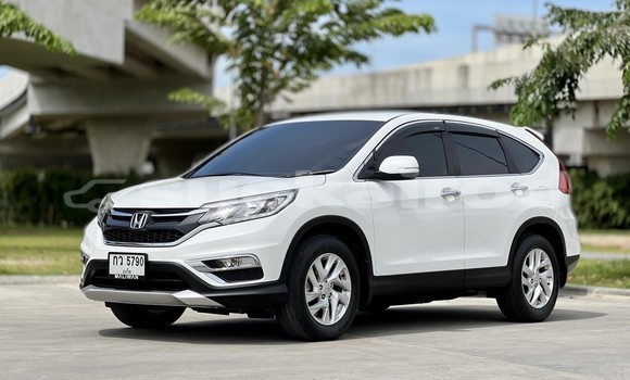 ซื้อ รถมือสอง Honda CR-V ขาว รถยนต์ ใน %{เมือง} ใน กรุงเทพมหานคร