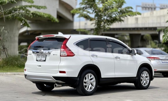 Buy Used Honda CR-V White Car in Bangkok in Bangkok Buy Used Honda CR-V White Car in Bangkok in Bangkok