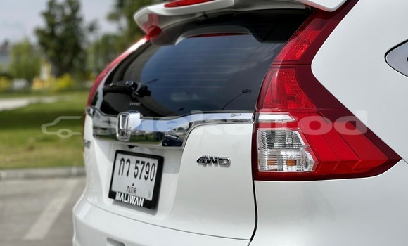 Buy Used Honda CR-V White Car in Bangkok in Bangkok Buy Used Honda CR-V White Car in Bangkok in Bangkok