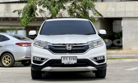Buy Used Honda CR-V White Car in Bangkok in Bangkok Buy Used Honda CR-V White Car in Bangkok in Bangkok