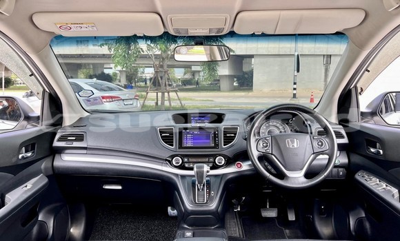 Buy Used Honda CR-V White Car in Bangkok in Bangkok Buy Used Honda CR-V White Car in Bangkok in Bangkok
