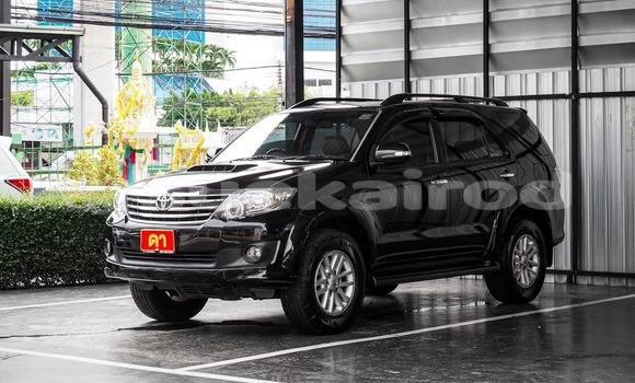 ซื้อ รถมือสอง Toyota Fortuner สีดำ รถยนต์ ใน %{เมือง} ใน กรุงเทพมหานคร