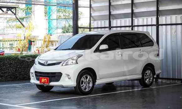 Buy Used Toyota Avanza White Car in Bangkok in Bangkok