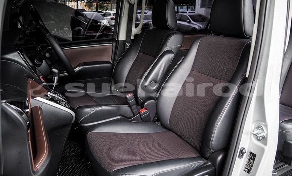 ซื้อ รถมือสอง Toyota Esquire เงิน รถยนต์ ใน %{เมือง} ใน กรุงเทพมหานคร ซื้อ รถมือสอง Toyota Esquire เงิน รถยนต์ ใน %{เมือง} ใน กรุงเทพมหานคร