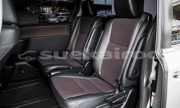 ซื้อ รถมือสอง Toyota Esquire เงิน รถยนต์ ใน %{เมือง} ใน กรุงเทพมหานคร ซื้อ รถมือสอง Toyota Esquire เงิน รถยนต์ ใน %{เมือง} ใน กรุงเทพมหานคร