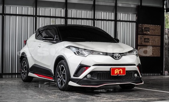 ซื้อ รถมือสอง Toyota C-HR ขาว รถยนต์ ใน %{เมือง} ใน กรุงเทพมหานคร ซื้อ รถมือสอง Toyota C-HR ขาว รถยนต์ ใน %{เมือง} ใน กรุงเทพมหานคร