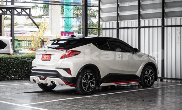 ซื้อ รถมือสอง Toyota C-HR ขาว รถยนต์ ใน %{เมือง} ใน กรุงเทพมหานคร ซื้อ รถมือสอง Toyota C-HR ขาว รถยนต์ ใน %{เมือง} ใน กรุงเทพมหานคร