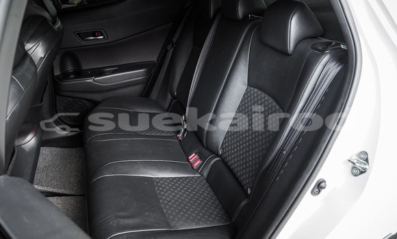 ซื้อ รถมือสอง Toyota C-HR ขาว รถยนต์ ใน %{เมือง} ใน กรุงเทพมหานคร ซื้อ รถมือสอง Toyota C-HR ขาว รถยนต์ ใน %{เมือง} ใน กรุงเทพมหานคร