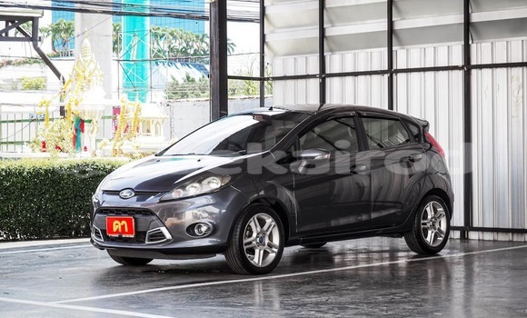 ซื้อ รถมือสอง Ford Fiesta อื่น ๆ รถยนต์ ใน %{เมือง} ใน กรุงเทพมหานคร