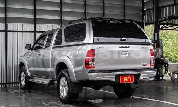 Buy Used Toyota Vigo Silver Car in Bangkok in Bangkok Buy Used Toyota Vigo Silver Car in Bangkok in Bangkok