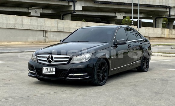 ซื้อ รถมือสอง Mercedes-Benz C-Classe สีดำ รถยนต์ ใน %{เมือง} ใน กรุงเทพมหานคร
