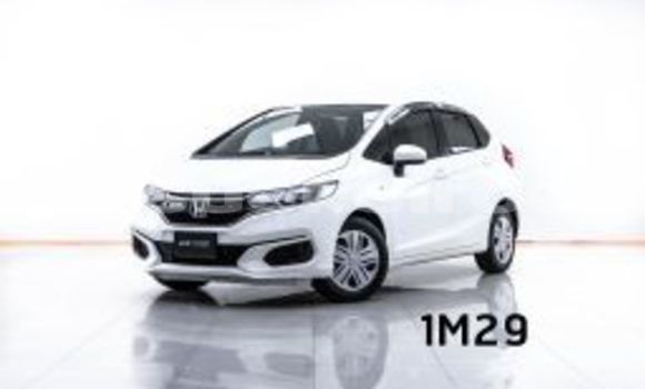 Buy Used Honda Jazz White Car in Bangkok in Bangkok Buy Used Honda Jazz White Car in Bangkok in Bangkok