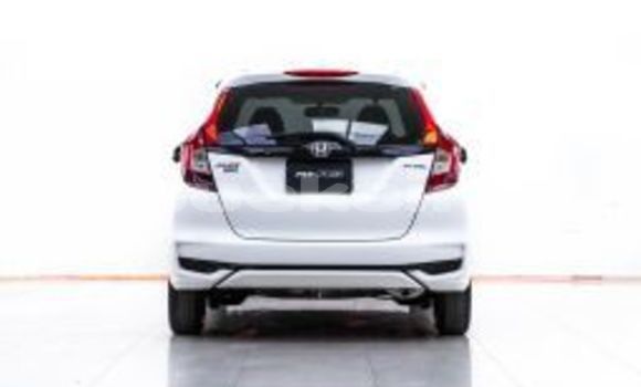 Buy Used Honda Jazz White Car in Bangkok in Bangkok Buy Used Honda Jazz White Car in Bangkok in Bangkok