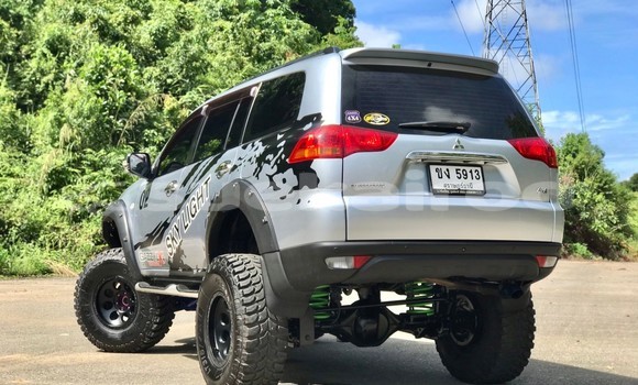 ซื้อ รถมือสอง Mitsubishi Pajero Sport เงิน รถยนต์ ใน %{เมือง} ใน กรุงเทพมหานคร ซื้อ รถมือสอง Mitsubishi Pajero Sport เงิน รถยนต์ ใน %{เมือง} ใน กรุงเทพมหานคร