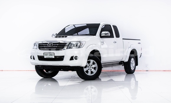Buy Used Toyota Hiluxe VIGO White Car in Bangkok in Bangkok