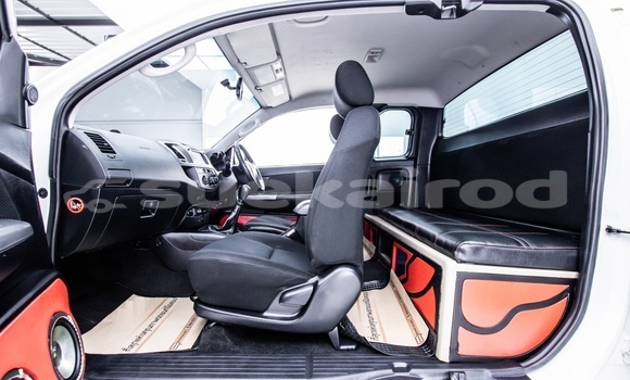 ซื้อ รถมือสอง Toyota Hiluxe VIGO ขาว รถยนต์ ใน %{เมือง} ใน กรุงเทพมหานคร ซื้อ รถมือสอง Toyota Hiluxe VIGO ขาว รถยนต์ ใน %{เมือง} ใน กรุงเทพมหานคร