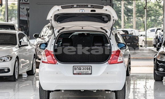 ซื้อ รถมือสอง Suzuki Swift ขาว รถยนต์ ใน %{เมือง} ใน กรุงเทพมหานคร ซื้อ รถมือสอง Suzuki Swift ขาว รถยนต์ ใน %{เมือง} ใน กรุงเทพมหานคร