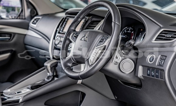 ซื้อ รถมือสอง Mitsubishi Pajero Sport สีดำ รถยนต์ ใน %{เมือง} ใน กรุงเทพมหานคร ซื้อ รถมือสอง Mitsubishi Pajero Sport สีดำ รถยนต์ ใน %{เมือง} ใน กรุงเทพมหานคร