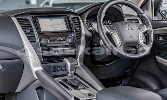 ซื้อ รถมือสอง Mitsubishi Pajero Sport สีดำ รถยนต์ ใน %{เมือง} ใน กรุงเทพมหานคร ซื้อ รถมือสอง Mitsubishi Pajero Sport สีดำ รถยนต์ ใน %{เมือง} ใน กรุงเทพมหานคร