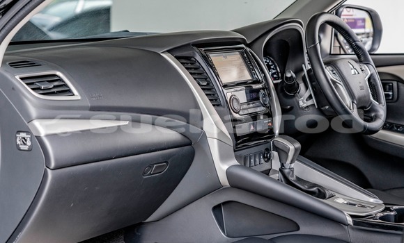 ซื้อ รถมือสอง Mitsubishi Pajero Sport สีดำ รถยนต์ ใน %{เมือง} ใน กรุงเทพมหานคร ซื้อ รถมือสอง Mitsubishi Pajero Sport สีดำ รถยนต์ ใน %{เมือง} ใน กรุงเทพมหานคร