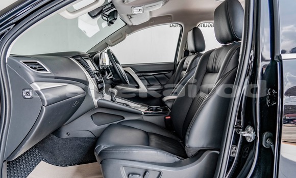 ซื้อ รถมือสอง Mitsubishi Pajero Sport สีดำ รถยนต์ ใน %{เมือง} ใน กรุงเทพมหานคร ซื้อ รถมือสอง Mitsubishi Pajero Sport สีดำ รถยนต์ ใน %{เมือง} ใน กรุงเทพมหานคร