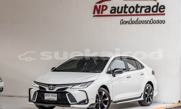 Buy Used Toyota Corolla Altis White Car in Bangkok in Bangkok