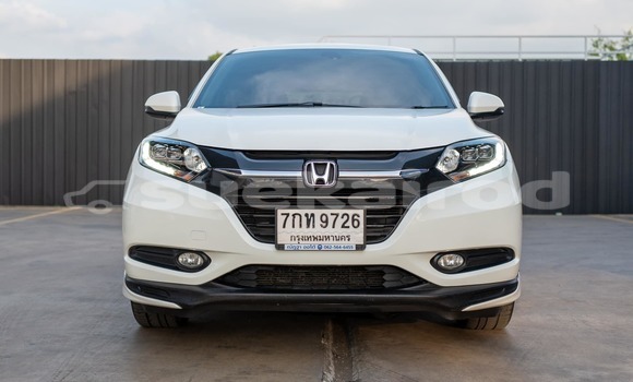 Buy Used Honda HR-V White Car in Bangkok in Bangkok Buy Used Honda HR-V White Car in Bangkok in Bangkok