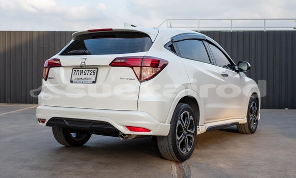 Buy Used Honda HR-V White Car in Bangkok in Bangkok Buy Used Honda HR-V White Car in Bangkok in Bangkok