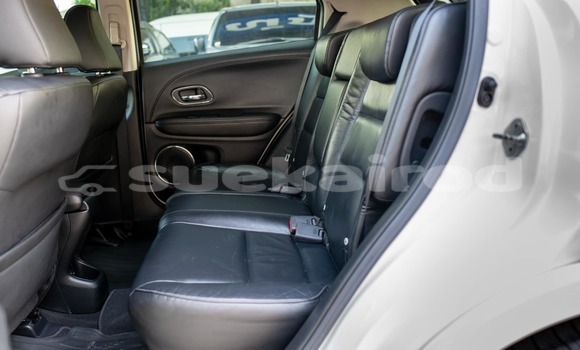 Buy Used Honda HR-V White Car in Bangkok in Bangkok Buy Used Honda HR-V White Car in Bangkok in Bangkok