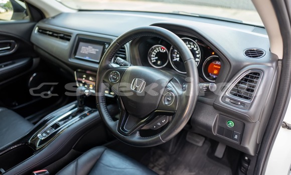 Buy Used Honda HR-V White Car in Bangkok in Bangkok Buy Used Honda HR-V White Car in Bangkok in Bangkok