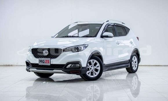 ซื้อ รถมือสอง MG ZS ขาว รถยนต์ ใน %{เมือง} ใน กรุงเทพมหานคร