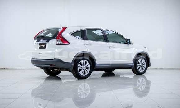 Buy Used Honda CR-V White Car in Bangkok in Bangkok Buy Used Honda CR-V White Car in Bangkok in Bangkok