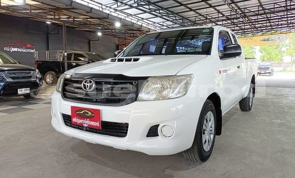 Buy Used Toyota Hiluxe VIGO White Car in Yasothon in Yasothon