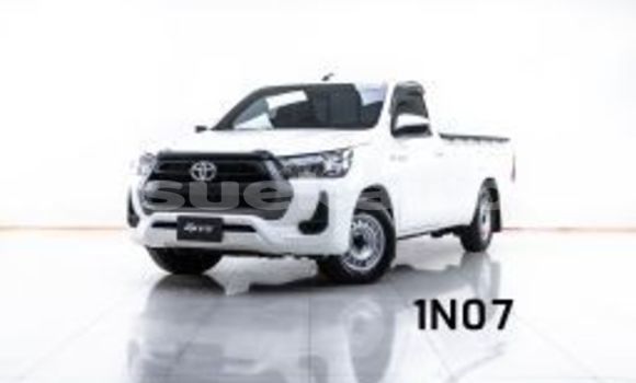 Buy Used Toyota Hiluxe Revo White Car in Bangkok in Bangkok Buy Used Toyota Hiluxe Revo White Car in Bangkok in Bangkok