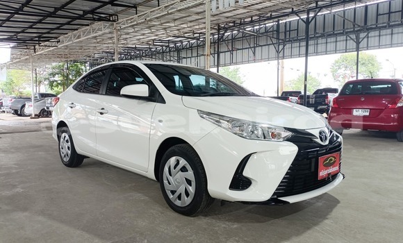 Buy Used Toyota Yaris Ativ White Car in Yasothon in Yasothon Buy Used Toyota Yaris Ativ White Car in Yasothon in Yasothon