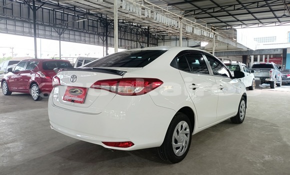 Buy Used Toyota Yaris Ativ White Car in Yasothon in Yasothon Buy Used Toyota Yaris Ativ White Car in Yasothon in Yasothon