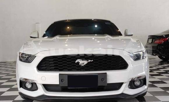 ซื้อ รถมือสอง Ford Mustang ขาว รถยนต์ ใน %{เมือง} ใน ชลบุรี