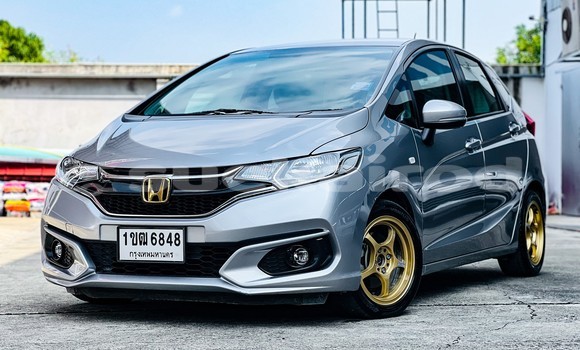 ซื้อ รถมือสอง Honda Jazz อื่น ๆ รถยนต์ ใน %{เมือง} ใน กรุงเทพมหานคร