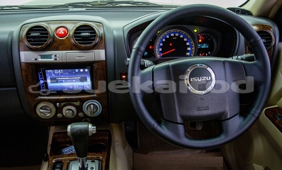 Buy Used Isuzu MU-7 Other Car in Bangkok in Bangkok Buy Used Isuzu MU-7 Other Car in Bangkok in Bangkok