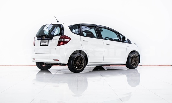 Buy Used Honda Jazz White Car in Bangkok in Bangkok Buy Used Honda Jazz White Car in Bangkok in Bangkok