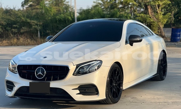 ซื้อ รถมือสอง Mercedes‒Benz E–Class ขาว รถยนต์ ใน %{เมือง} ใน กรุงเทพมหานคร