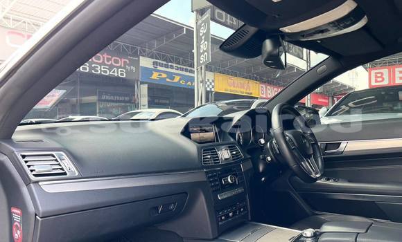 ซื้อ รถมือสอง Mercedes-Benz E-Classe สีดำ รถยนต์ ใน %{เมือง} ใน กรุงเทพมหานคร ซื้อ รถมือสอง Mercedes-Benz E-Classe สีดำ รถยนต์ ใน %{เมือง} ใน กรุงเทพมหานคร