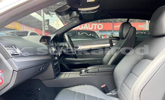 ซื้อ รถมือสอง Mercedes-Benz E-Classe สีดำ รถยนต์ ใน %{เมือง} ใน กรุงเทพมหานคร ซื้อ รถมือสอง Mercedes-Benz E-Classe สีดำ รถยนต์ ใน %{เมือง} ใน กรุงเทพมหานคร