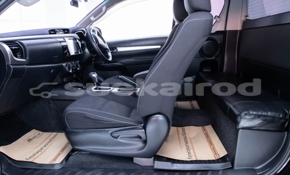 ซื้อ รถมือสอง Toyota Hiluxe Revo สีดำ รถยนต์ ใน %{เมือง} ใน นนทบุรี ซื้อ รถมือสอง Toyota Hiluxe Revo สีดำ รถยนต์ ใน %{เมือง} ใน นนทบุรี