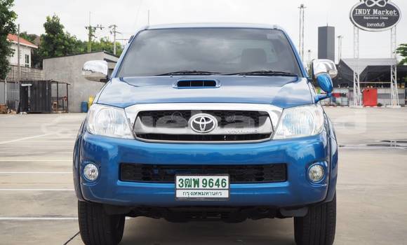 Buy Used Toyota Hiluxe VIGO Blue Car in Bangkok in Bangkok Buy Used Toyota Hiluxe VIGO Blue Car in Bangkok in Bangkok