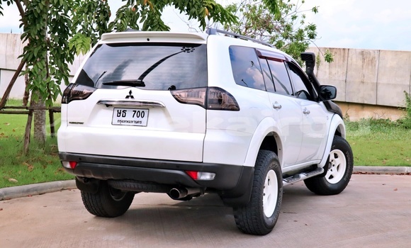 Buy Used Mitsubishi Pajero Sport White Car in Bangkok in Bangkok Buy Used Mitsubishi Pajero Sport White Car in Bangkok in Bangkok