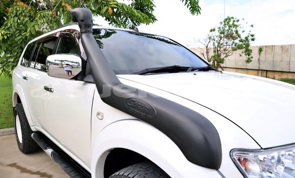 Buy Used Mitsubishi Pajero Sport White Car in Bangkok in Bangkok Buy Used Mitsubishi Pajero Sport White Car in Bangkok in Bangkok