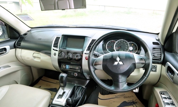 Buy Used Mitsubishi Pajero Sport White Car in Bangkok in Bangkok Buy Used Mitsubishi Pajero Sport White Car in Bangkok in Bangkok