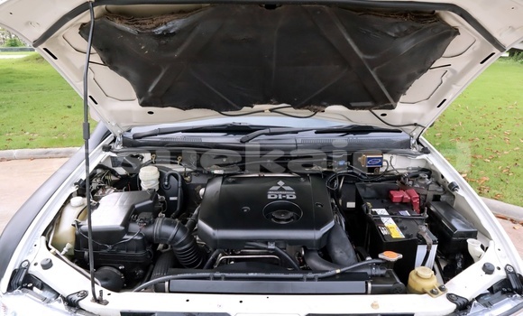 Buy Used Mitsubishi Pajero Sport White Car in Bangkok in Bangkok Buy Used Mitsubishi Pajero Sport White Car in Bangkok in Bangkok